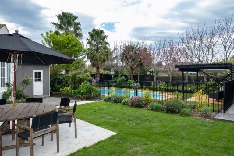 Photo of property in 11 Simla Avenue, Havelock North, 4130