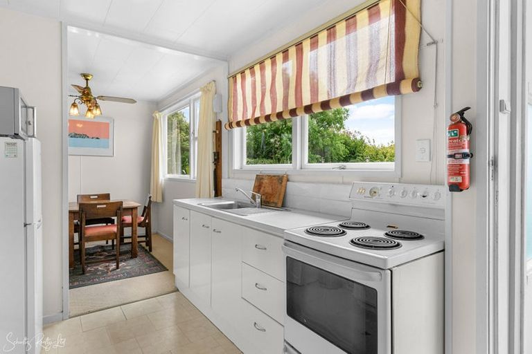 Photo of property in 8 Depot Road, Paparoa, 0571