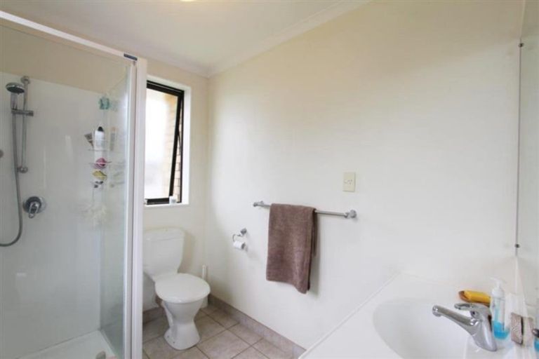 Photo of property in 4 Wairere Road, The Gardens, Auckland, 2105