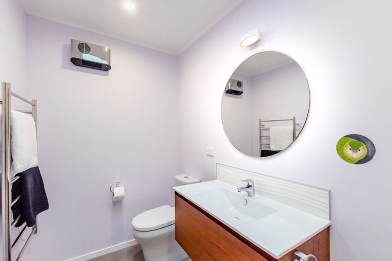 Photo of property in 9 Iti Grove, Waikanae, 5036