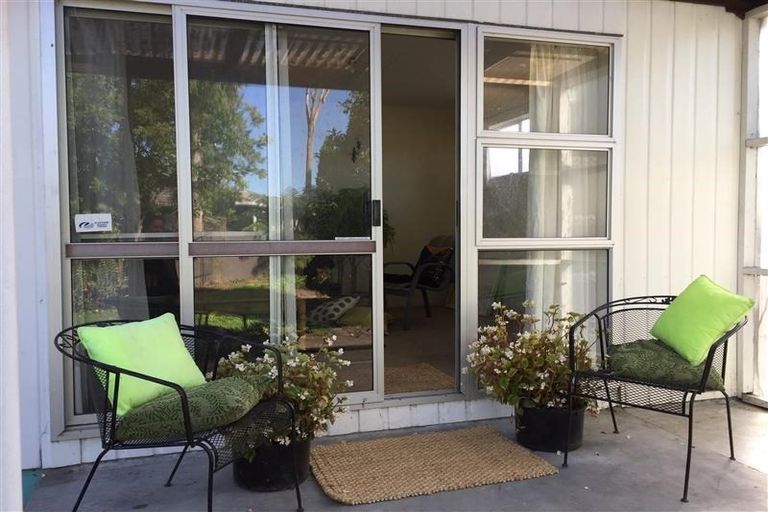 Photo of property in 2/608 Elm Road, Akina, Hastings, 4122