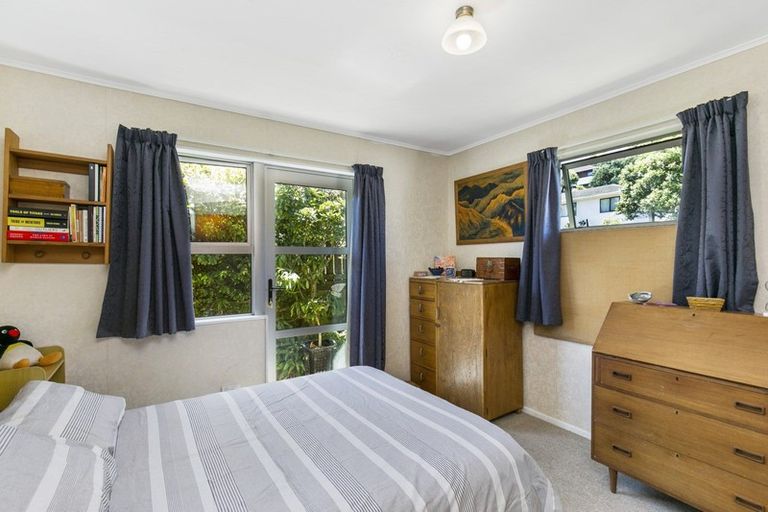 Photo of property in 9 Frobisher Street, Island Bay, Wellington, 6023