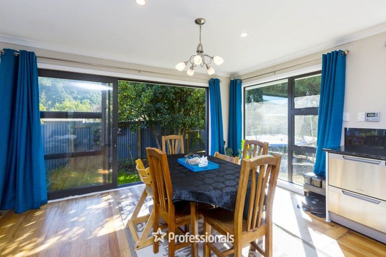Photo of property in 45 Gillespies Road, Birchville, Upper Hutt, 5018