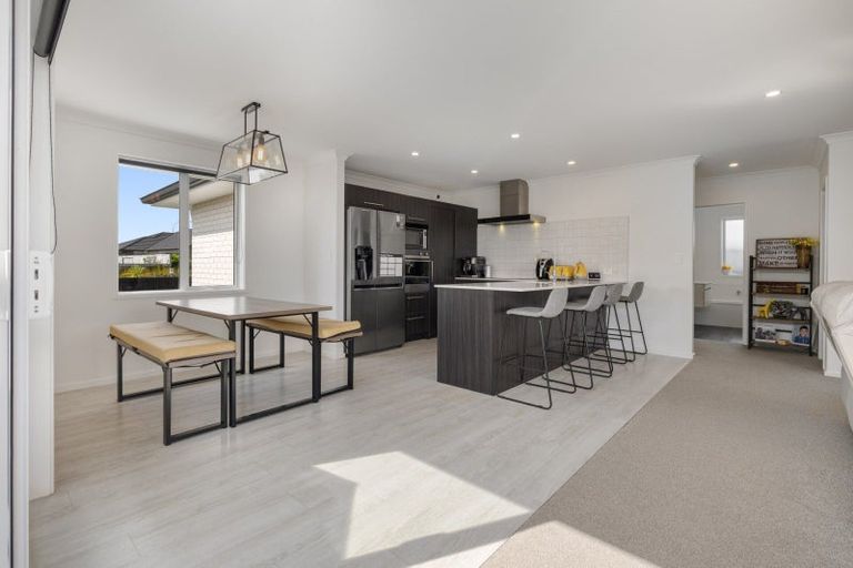 Photo of property in 28 Farrier Street, Papamoa, 3118