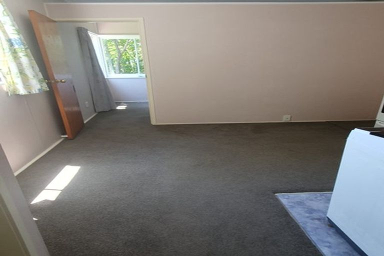 Photo of property in 16 Glencoe Road, Browns Bay, Auckland, 0630