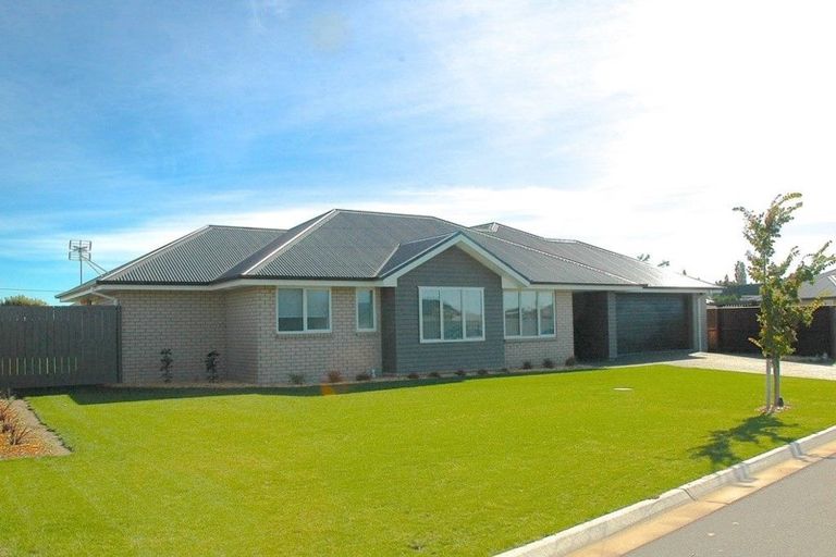 Photo of property in 44 Tripoli Street, Rangiora, 7400