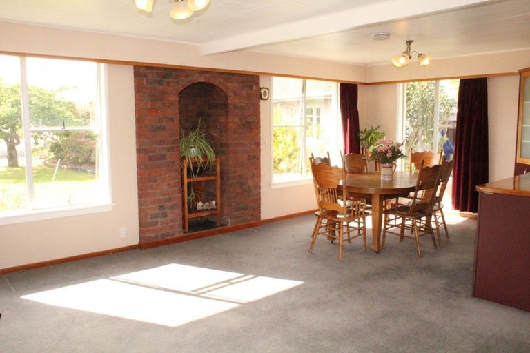 Photo of property in 64 Great North Road, Winton, 9720