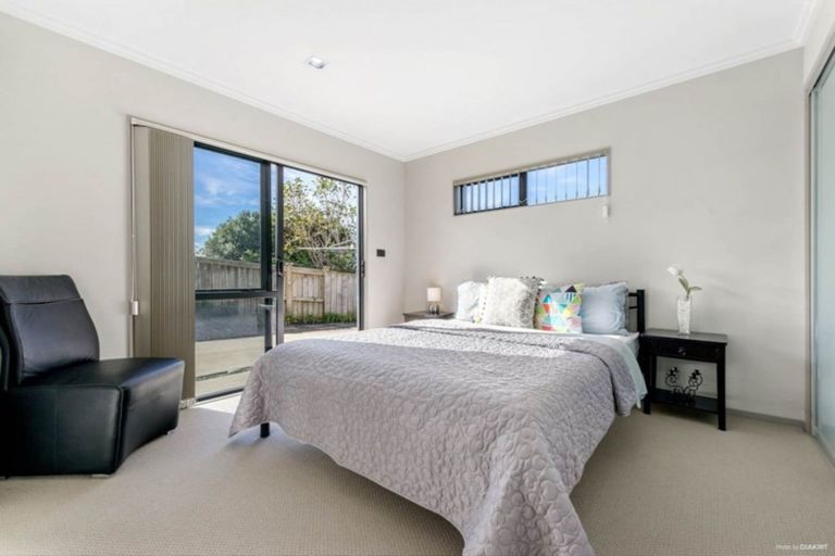 Photo of property in 8 Ellivani Rise, Pukekohe, 2120