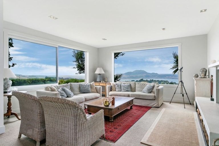 Photo of property in 115 Highland Drive, Acacia Bay, Taupo, 3385