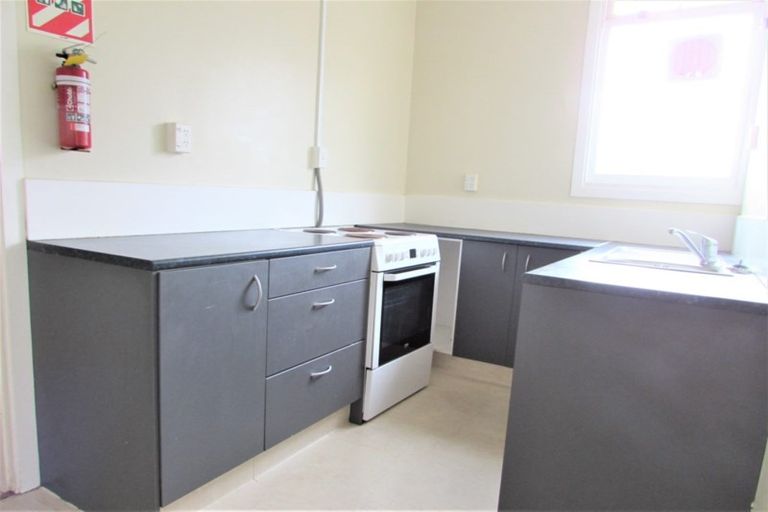 Photo of property in 4/110 Clyde Street, Island Bay, Wellington, 6023