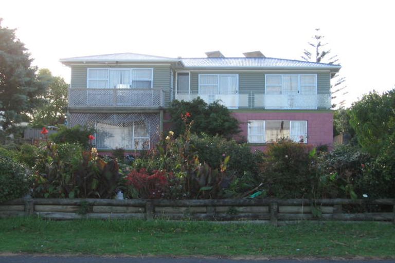 Photo of property in 106 Hepburn Road, Glendene, Auckland, 0602