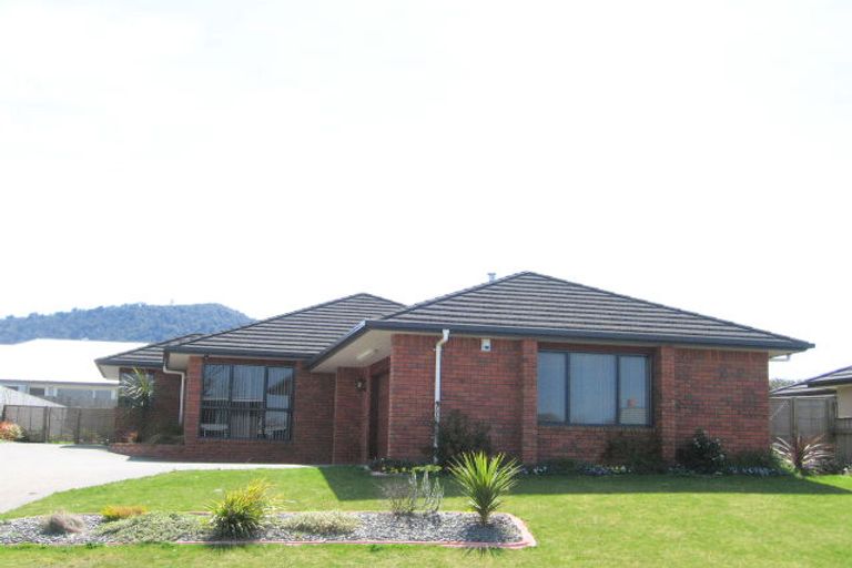 Photo of property in 5 Bullmore Place, Pukehangi, Rotorua, 3015