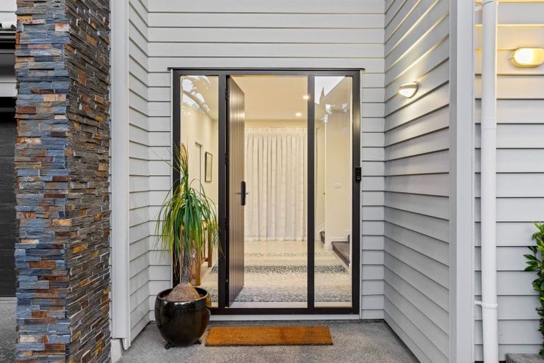 Photo of property in 15 Javelin Close, Gulf Harbour, Whangaparaoa, 0930