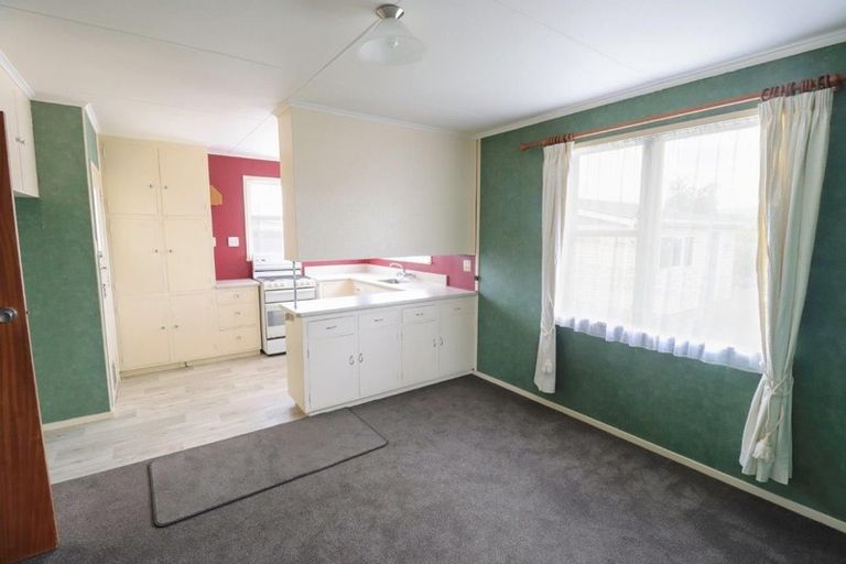 Photo of property in 140 Limbrick Street, Terrace End, Palmerston North, 4410