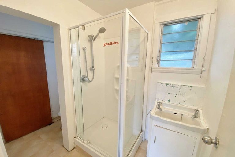 Photo of property in 6 Clonbern Place, Upper Riccarton, Christchurch, 8041