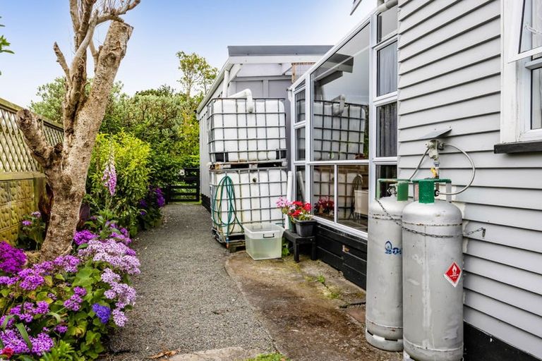 Photo of property in 6 Galt Street, Hawera, 4610