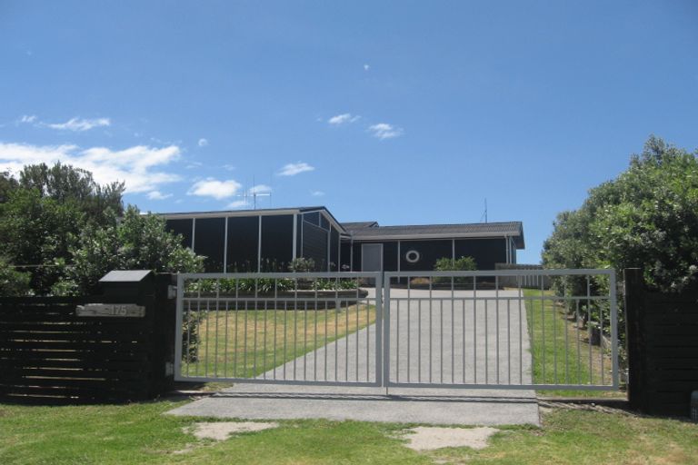 Photo of property in 175 Pukehina Parade, Pukehina, 3189