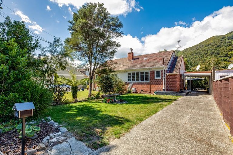 Photo of property in 27 Hayward Terrace, Waiwhetu, Lower Hutt, 5010