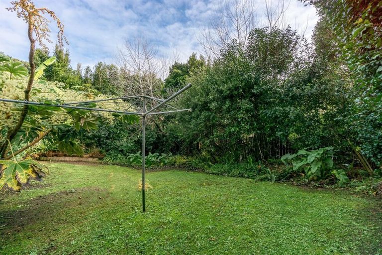 Photo of property in 1/23a Cliff Road, Torbay, Auckland, 0630