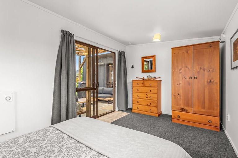 Photo of property in 17 Cook Drive, Whitianga, 3510