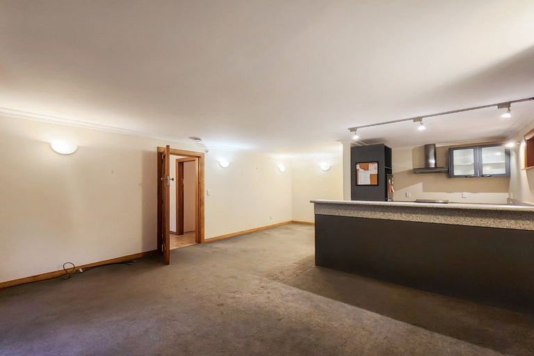 Photo of property in 76 Glenmore Street, Northland, Wellington, 6012