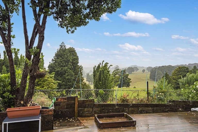Photo of property in 19 Tauraroa Road, Maungakaramea, Whangarei, 0178