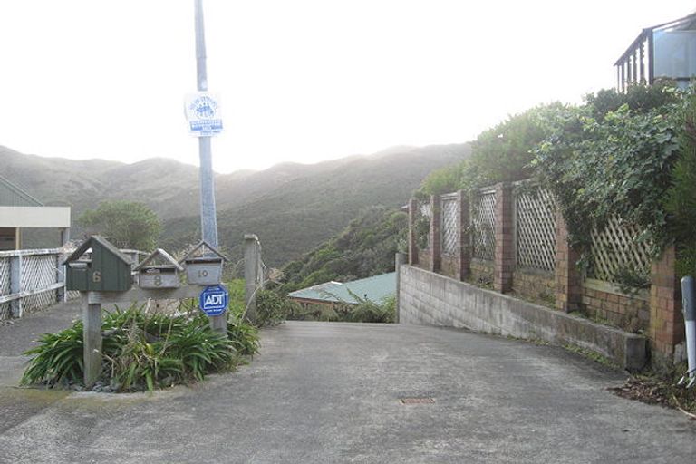 Photo of property in 8 Gavaskar Place, Khandallah, Wellington, 6035