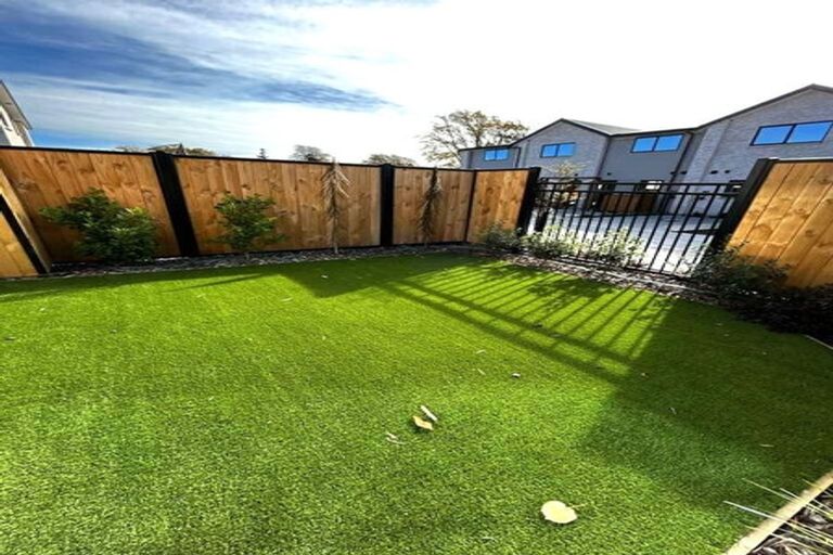 Photo of property in 2/6 Matata Place, Dallington, Christchurch, 8061