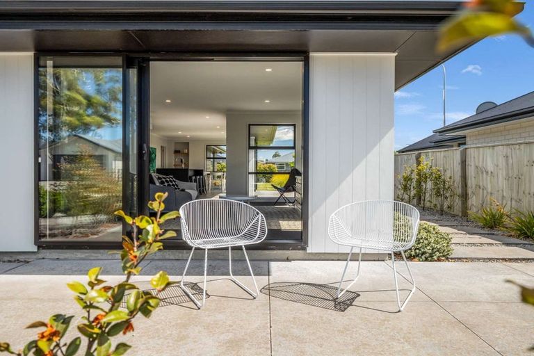 Photo of property in 14 John Raven Lane, Woodend, 7610