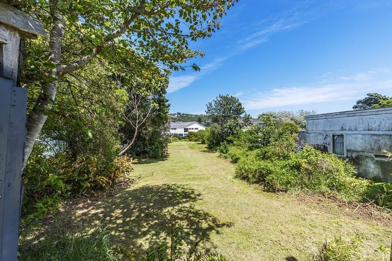 Photo of property in 52 Main Road, Titahi Bay, Porirua, 5022