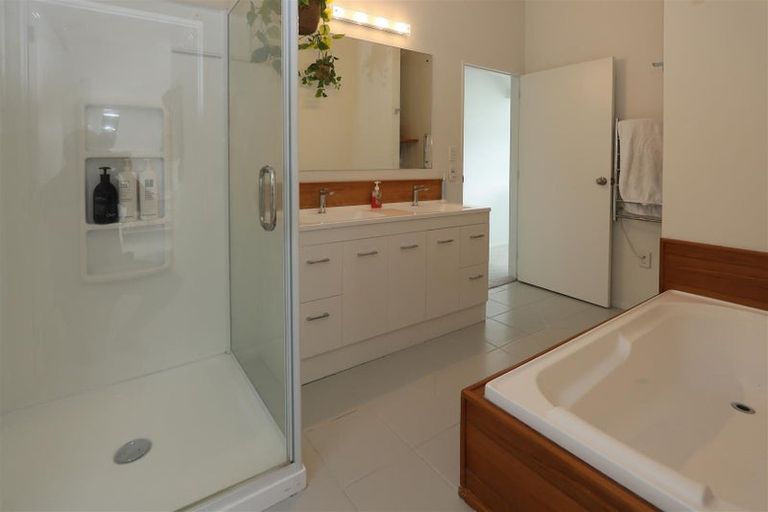 Photo of property in 90 Okareka Loop Road, Lake Okareka, Rotorua, 3076