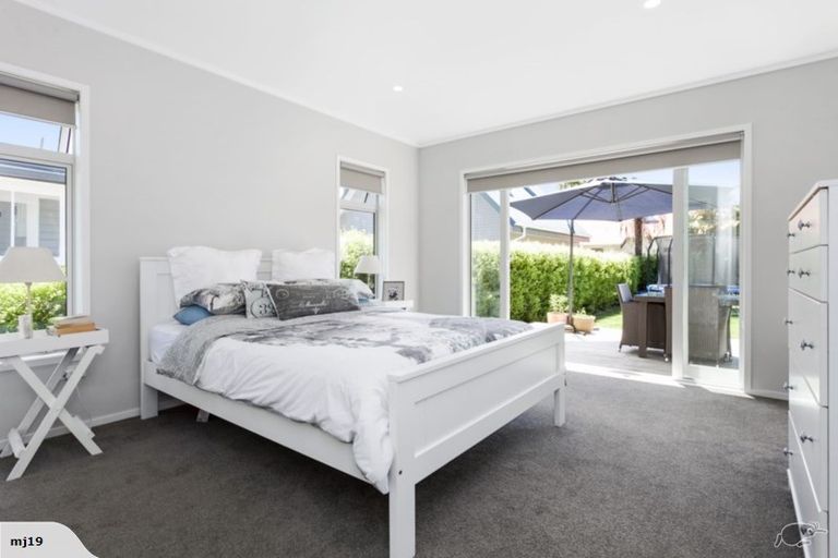 Photo of property in 32 Queen Street, Cambridge, 3434