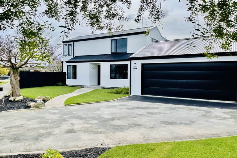 Photo of property in 103 Inwoods Close, Parklands, Christchurch, 8083