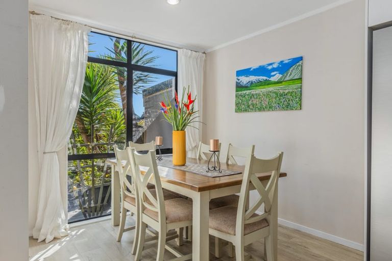 Photo of property in 15/61a Birkdale Road, Birkdale, Auckland, 0626