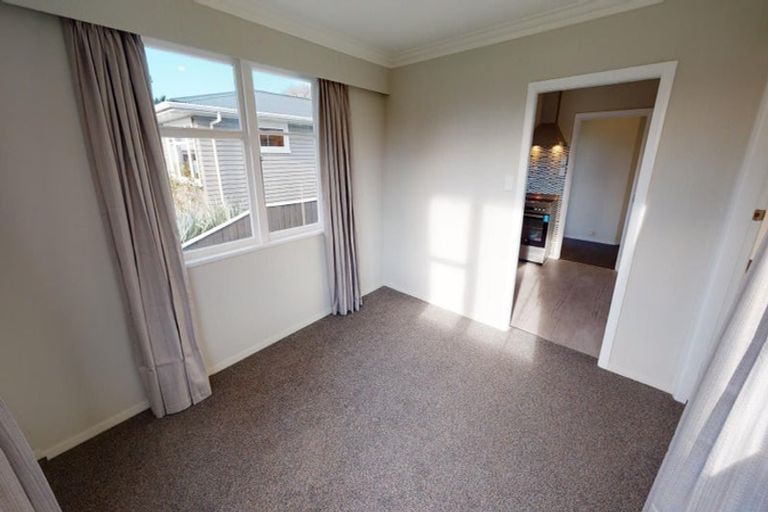 Photo of property in 8 Viscount Place, West End, Palmerston North, 4412