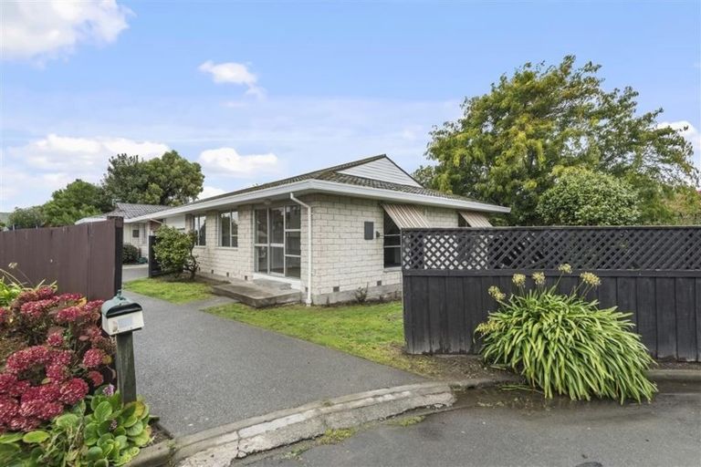 Photo of property in 1/12 Ruddenklau Lane, Bishopdale, Christchurch, 8053