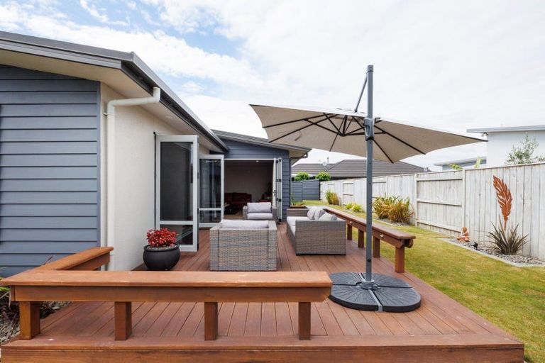 Photo of property in 46 Rosalie Terrace, Kelvin Grove, Palmerston North, 4414