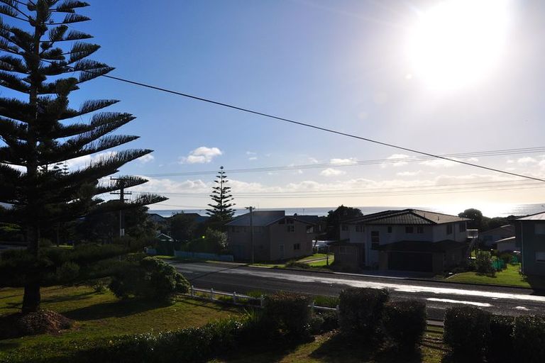 Photo of property in 184 Seaforth Road, Waihi Beach, 3611