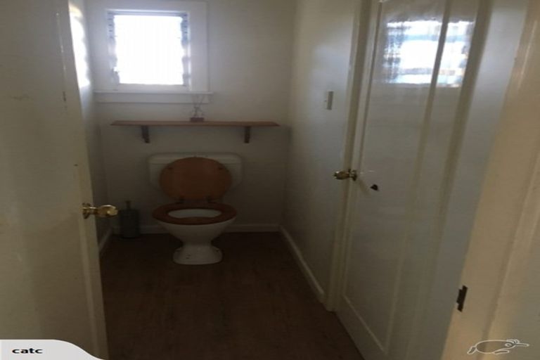 Photo of property in 42 Grimseys Road, Redwood, Christchurch, 8051