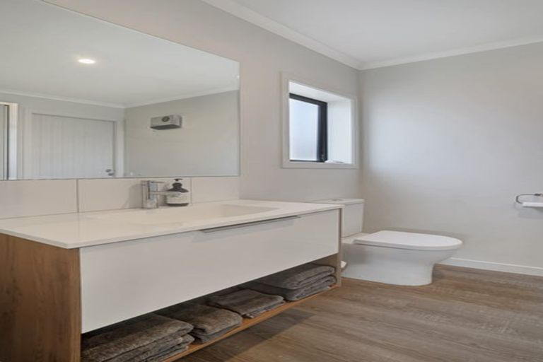 Photo of property in 54 Stratford Drive, Mount Pisa, Cromwell, 9383