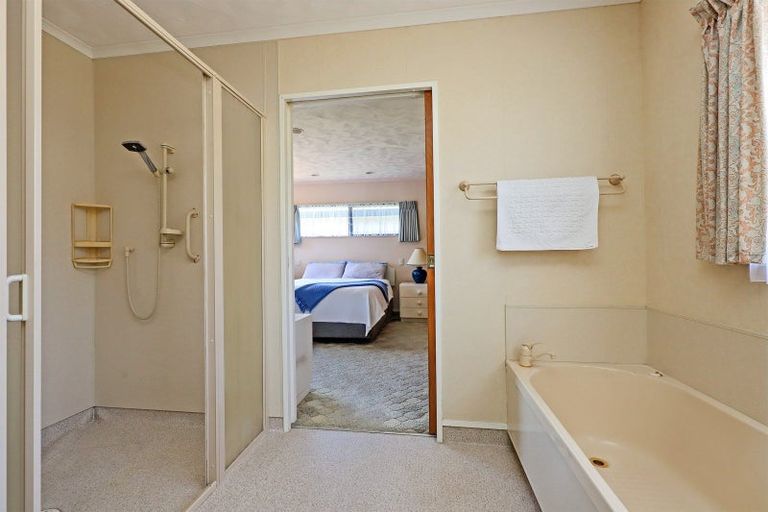 Photo of property in 8a Wilton Row, Taradale, Napier, 4112