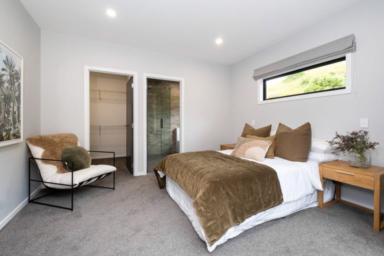 Photo of property in 63 Oak Road, Poraiti, Napier, 4112