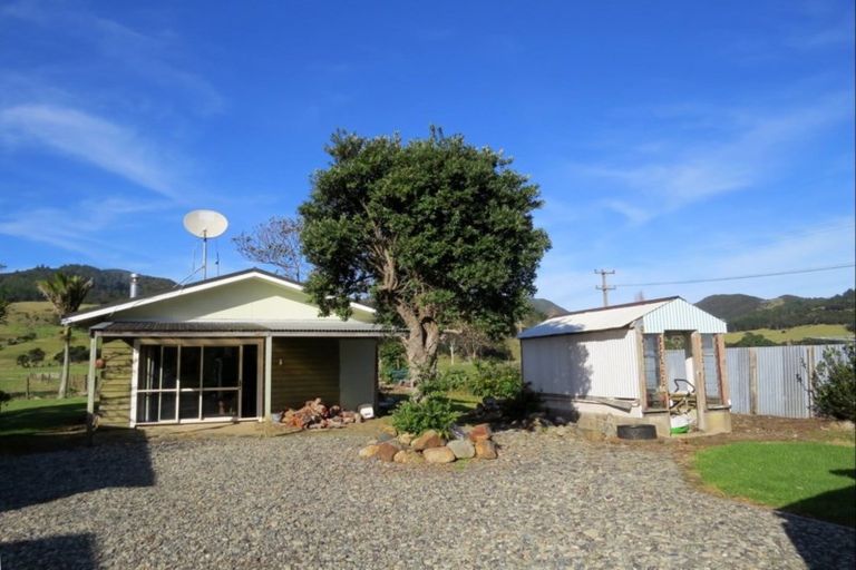 Photo of property in 54 Carey Road, Port Charles, Coromandel, 3584