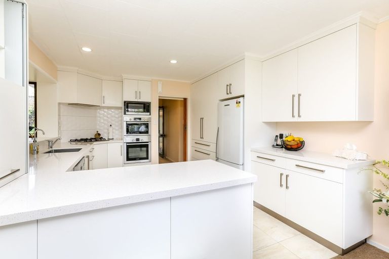 Photo of property in 1 Byron Place, Whalers Gate, New Plymouth, 4310