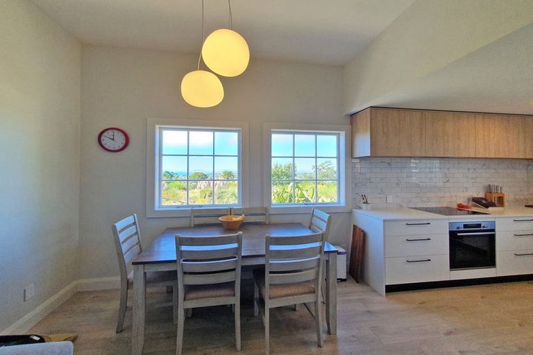 Photo of property in 2 Kipling Avenue, Hospital Hill, Napier, 4110