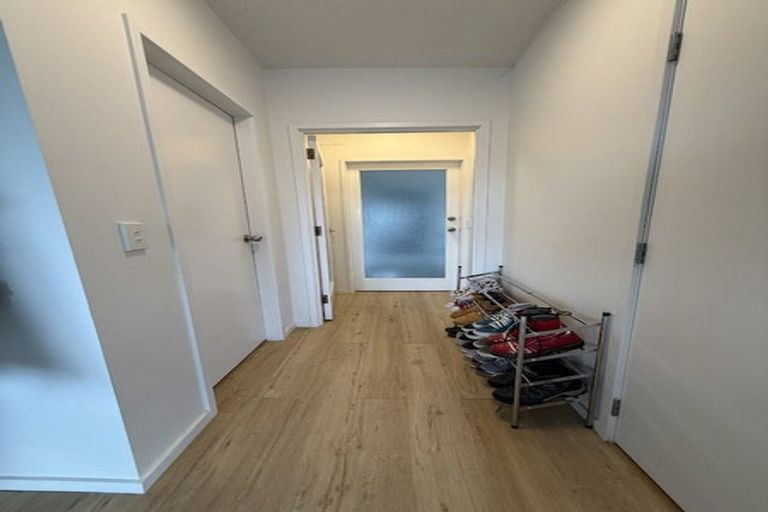 Photo of property in 12/32 Akaroa Drive, Maupuia, Wellington, 6022