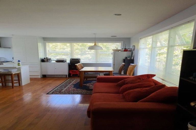 Photo of property in 9 Hinau Street, New Lynn, Auckland, 0600