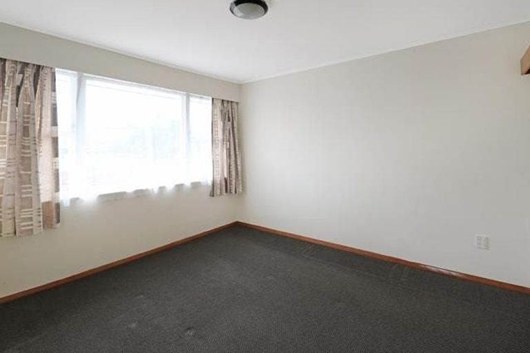 Photo of property in 51-55 Whites Line West, Woburn, Lower Hutt, 5010