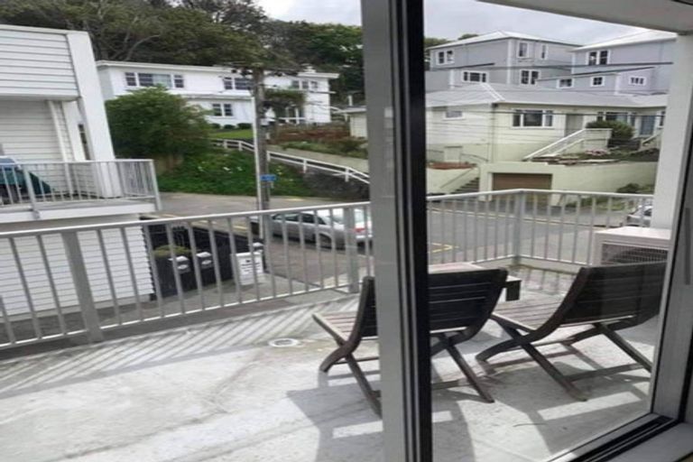 Photo of property in 3d Papawai Terrace, Mount Cook, Wellington, 6021
