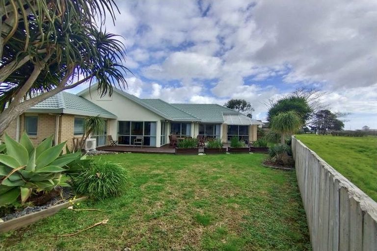 Photo of property in 15 Aspatria Place, Northpark, Auckland, 2013